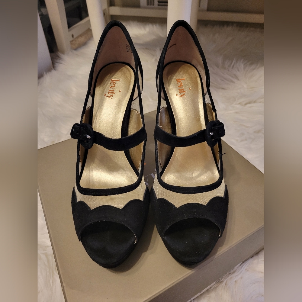 Levity Dress shoes